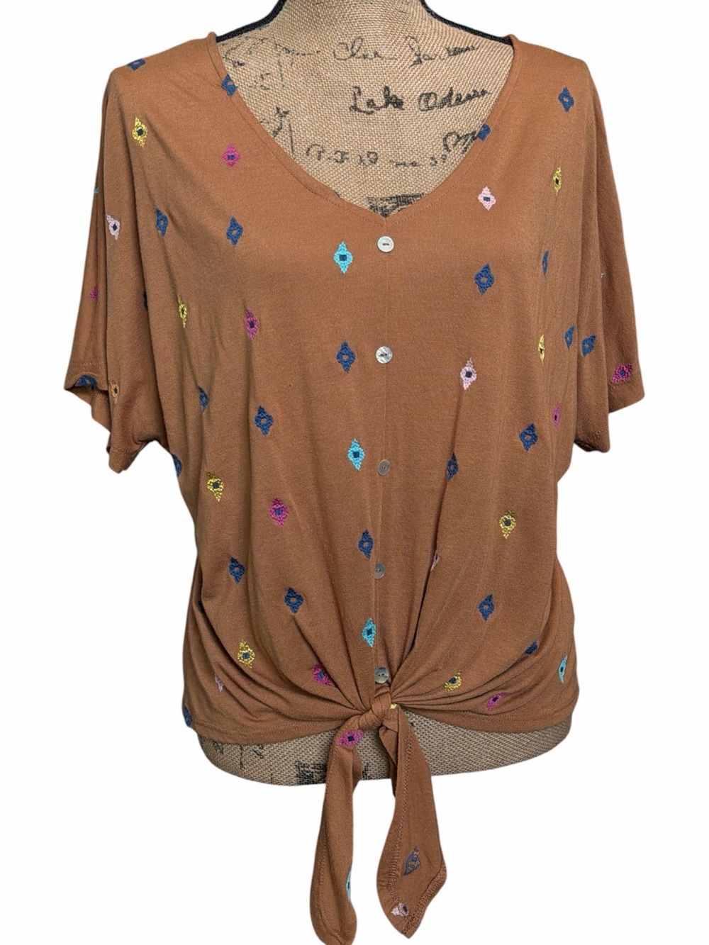 Truself Rust Tie-Front Short Sleeve Top w/ Multi-Color Embroidered Motifs Large